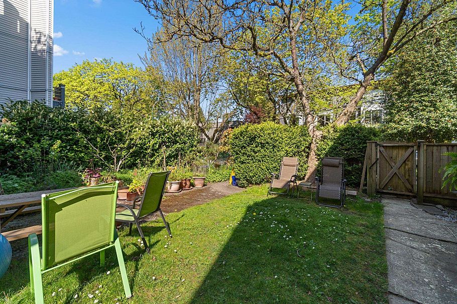 95 E 15th Avenue Vancouver, BC - 29