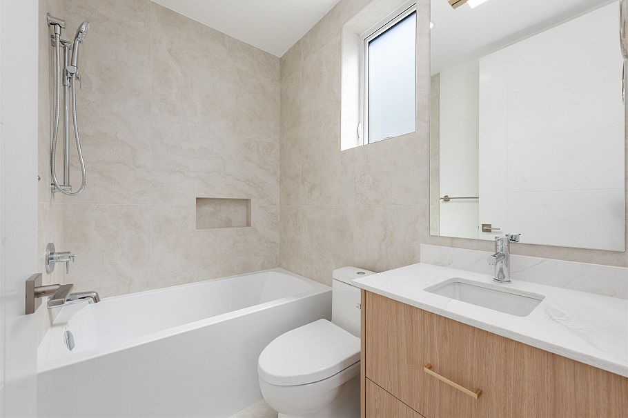 2 2750 W 19th Avenue Vancouver, BC - 29