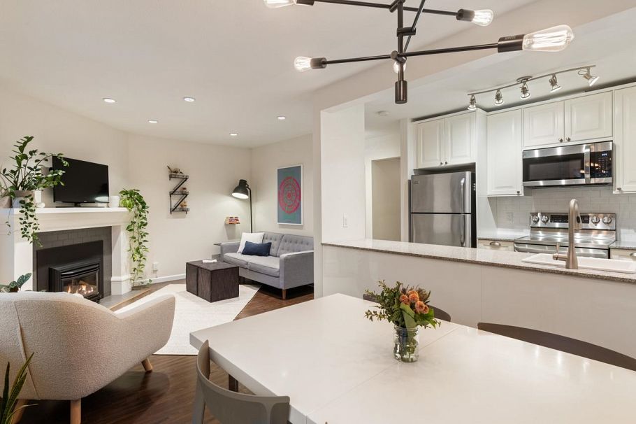 103 W 15th Avenue Vancouver, BC - 6