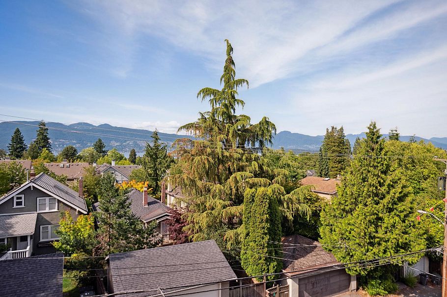 306 4463 W 10th Avenue Vancouver, BC - 31