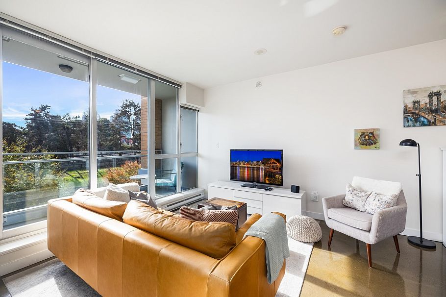 318 221 Union Street Vancouver, BC - 4