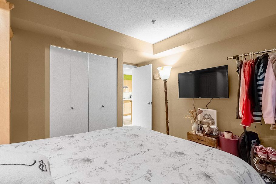 104 3750 Edgemont Boulevard North Vancouver, BC - 18