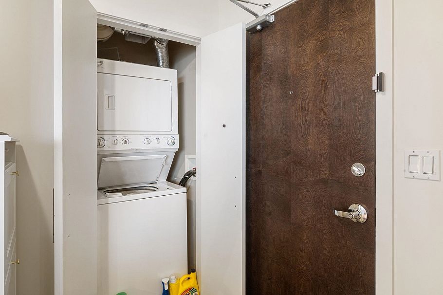 1702 125 Milross Avenue Vancouver, BC - 11