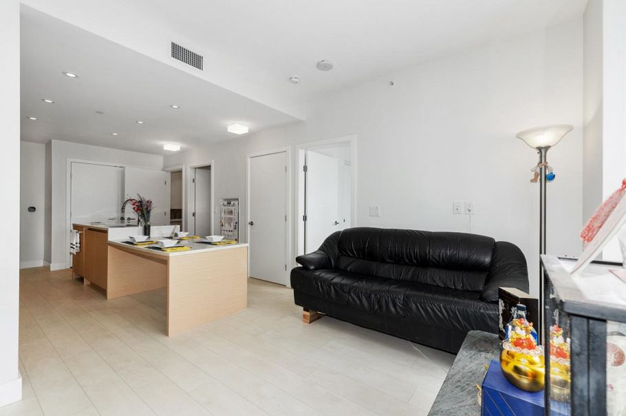 701 3538 Sawmill Crescent Vancouver, BC - 11