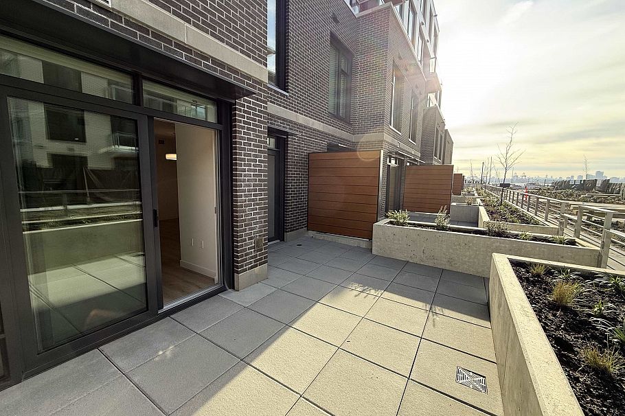 117 755 HARBOURSIDE DRIVE, North Vancouver BC V7P 0G1 North Vancouver, BC - 3