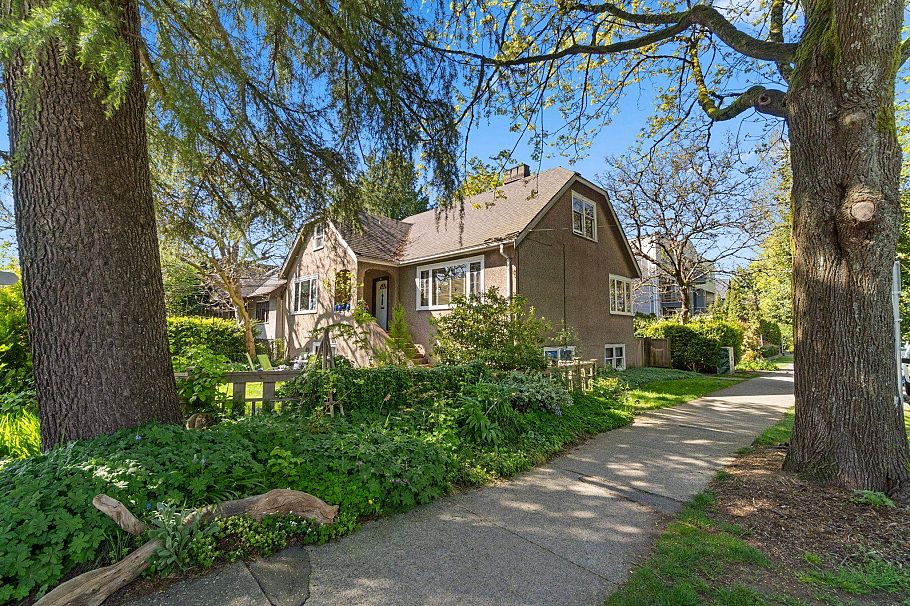 95 E 15th Avenue Vancouver, BC - 19