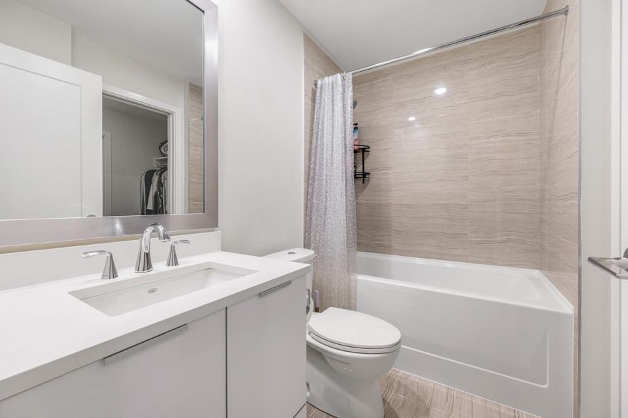 919 8699 Hazelbridge Way Richmond, BC - 8