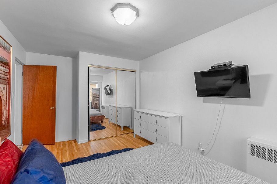 2 1879 Barclay Street Vancouver, BC - 11