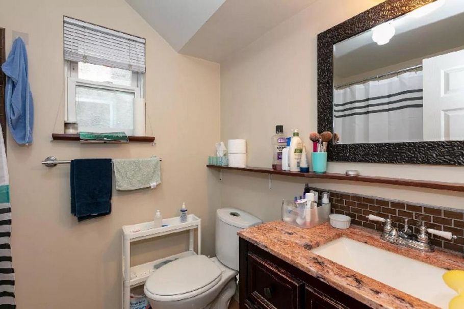 2822 Victoria Drive Vancouver, BC - 28