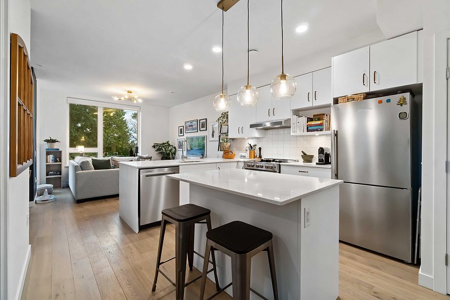 403 2137 Chesterfield Avenue North Vancouver, BC - 5