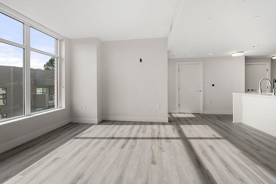 609 3451 Sawmill Crescent Vancouver, BC - 2