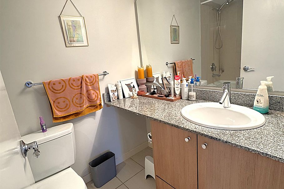 1504 1212 Howe Street Vancouver, BC - 9