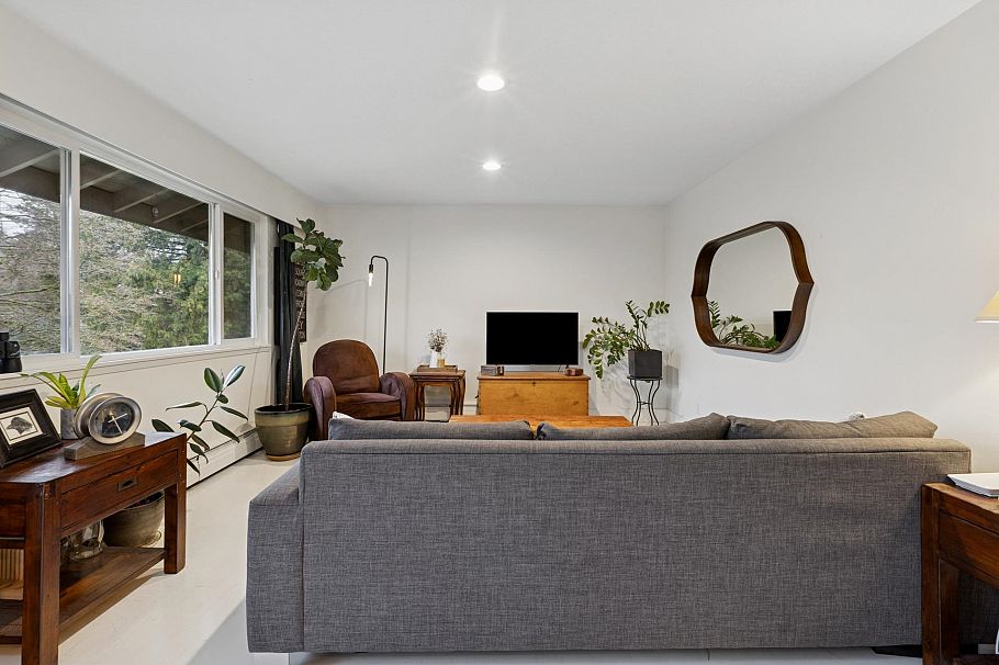 402 555 W 28th Street North Vancouver, BC - 18