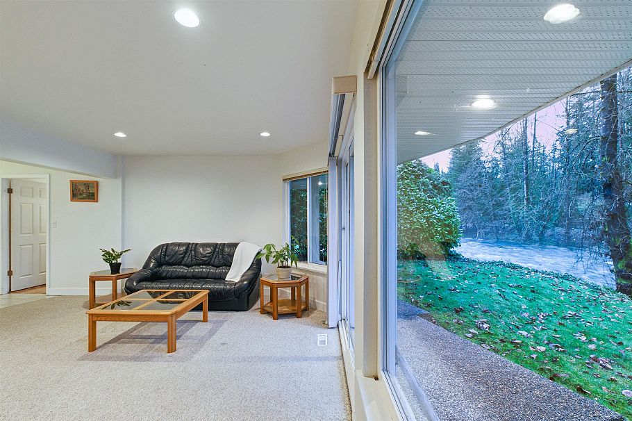 682 Seymour Boulevard North Vancouver, BC - 28