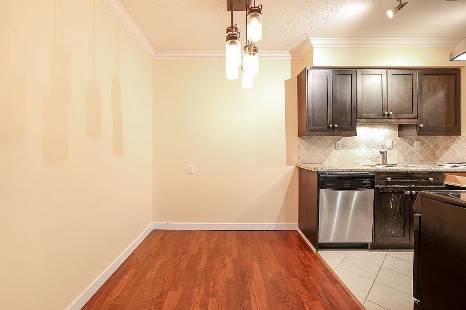 307 1169 Nelson Street Vancouver, BC - 9