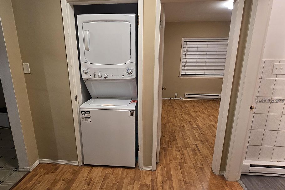 123 E 64th Avenue Vancouver, BC - 11