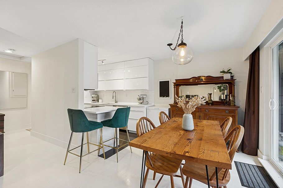 402 555 W 28th Street North Vancouver, BC - 8