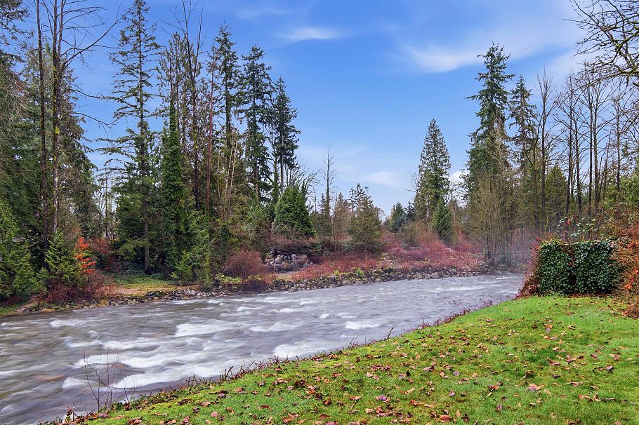 682 Seymour Boulevard North Vancouver, BC - 30