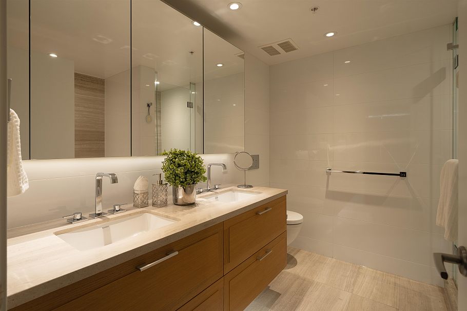 1577 W 57th Avenue Vancouver, BC - 19