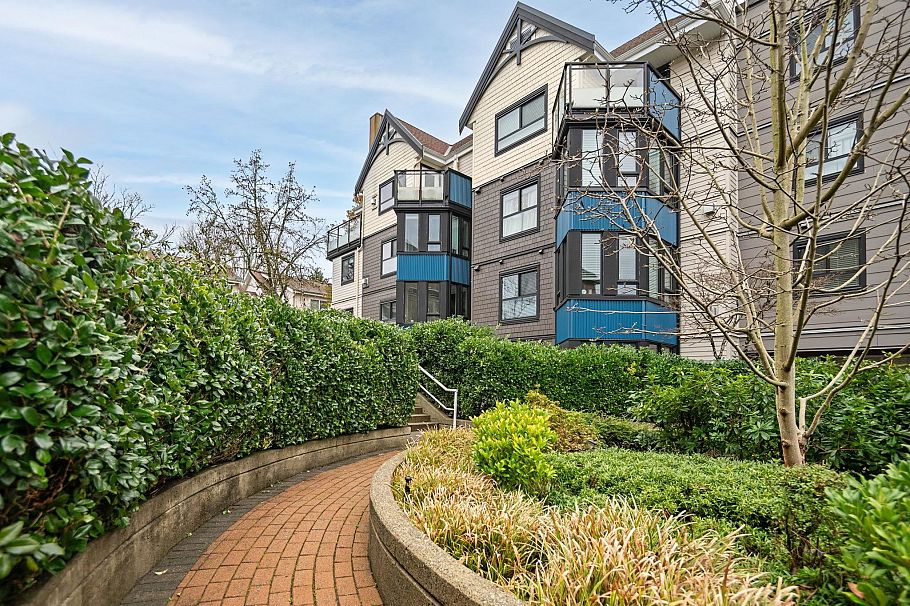 PH7 2405 Kamloops Street Vancouver, BC - 23