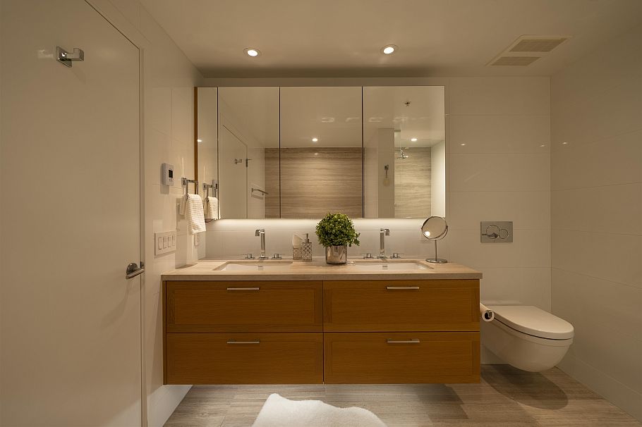 1577 W 57th Avenue Vancouver, BC - 20