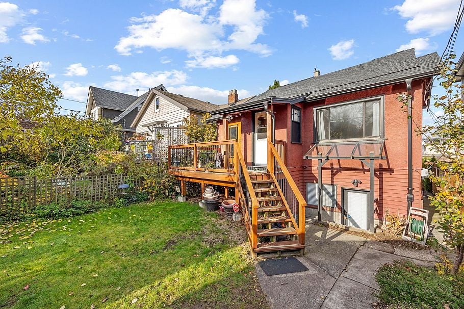 3576 W 17th Avenue Vancouver, BC - 28