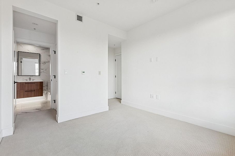 405 6933 Cambie Street Vancouver, BC - 18