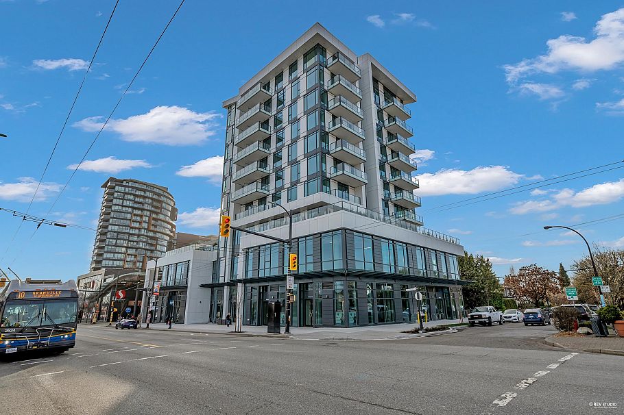 305 8415 Granville Street Vancouver, BC - 10