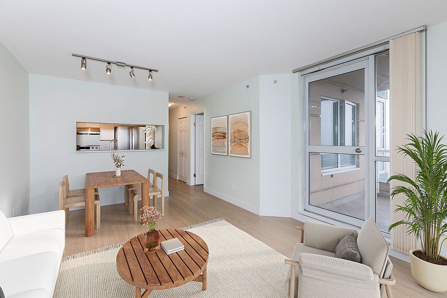 1808 5189 Gaston Street Vancouver, BC - 2