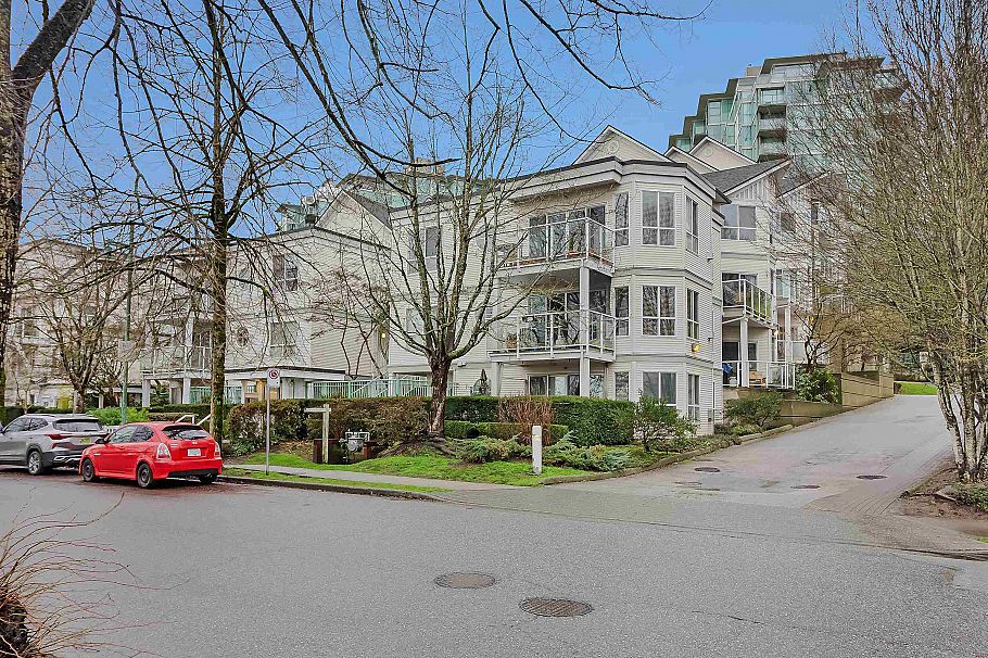 64 2727 E Kent Avenue North Vancouver, BC - 23