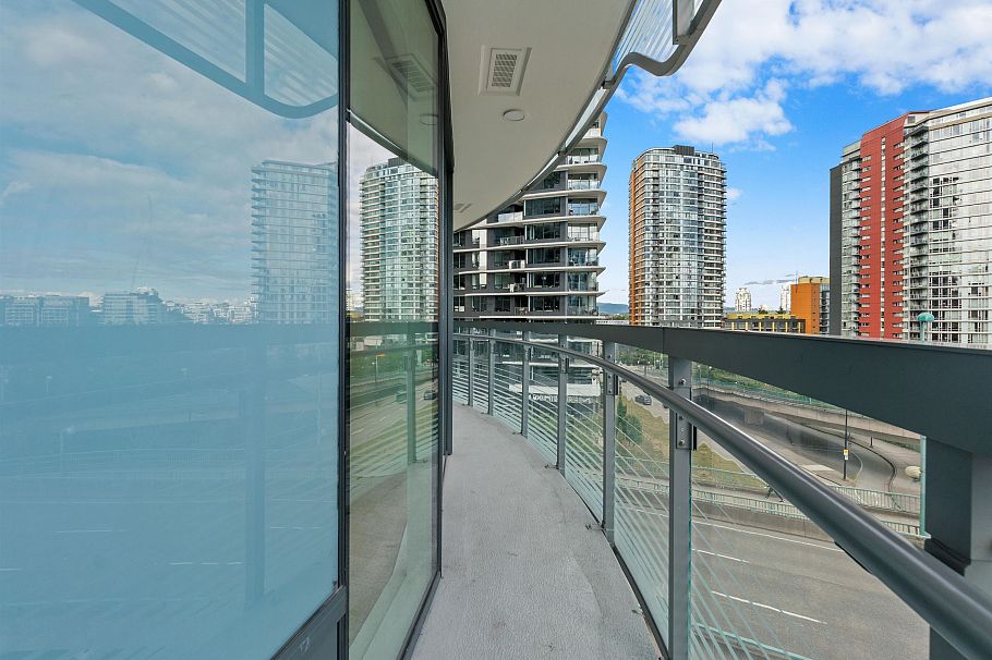684 87 Nelson Street Vancouver, BC - 23