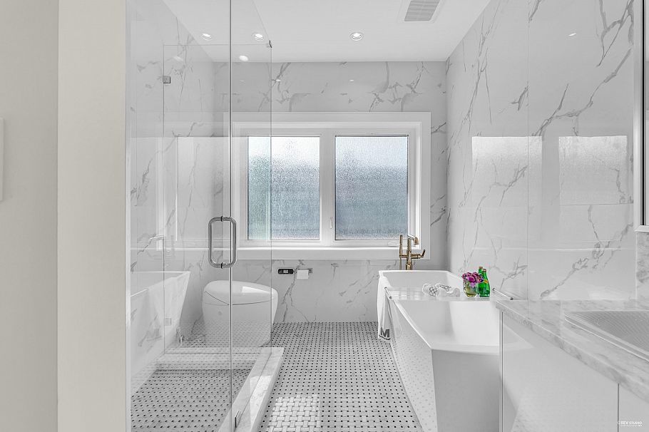 4112 W 11th Avenue Vancouver, BC - 15