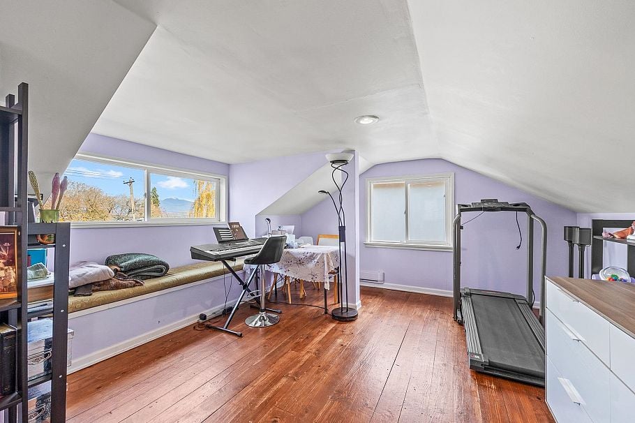 3576 W 17th Avenue Vancouver, BC - 15