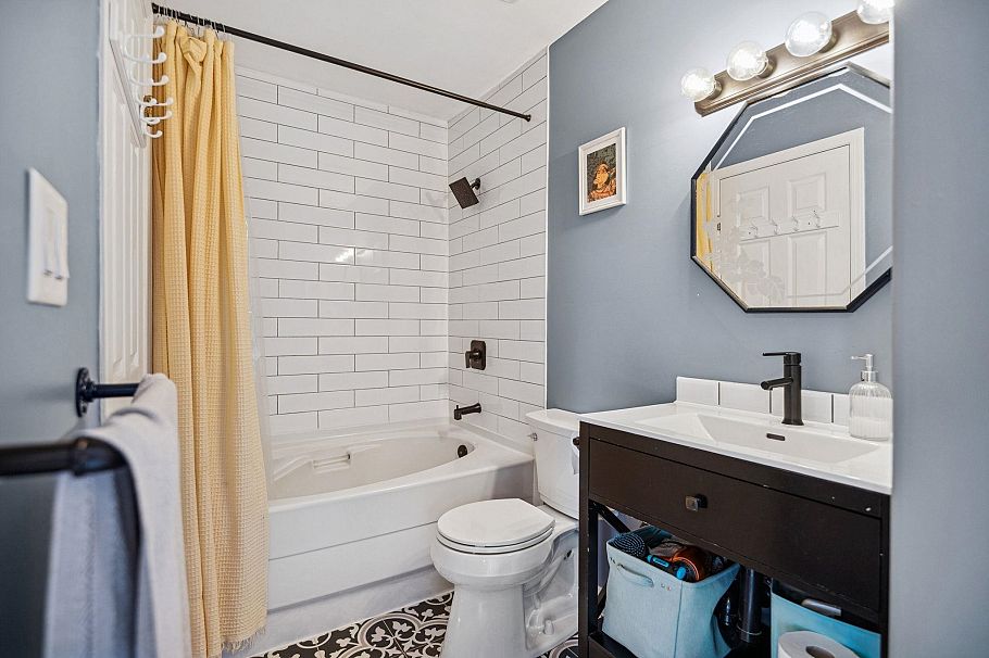 PH7 2405 Kamloops Street Vancouver, BC - 18