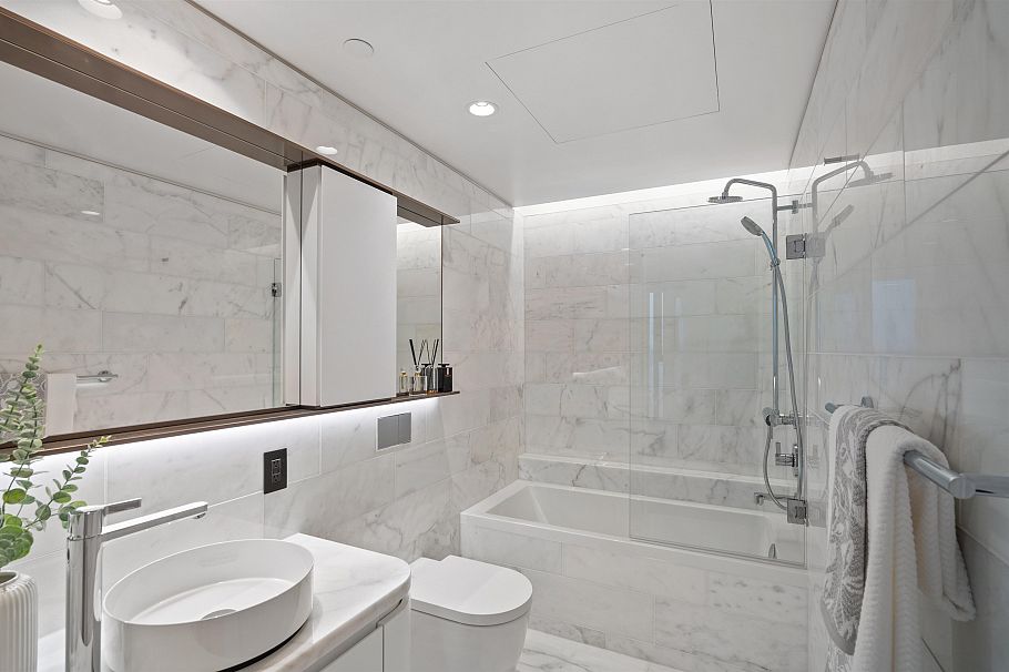 2901 1408 Robson Street Vancouver, BC - 16