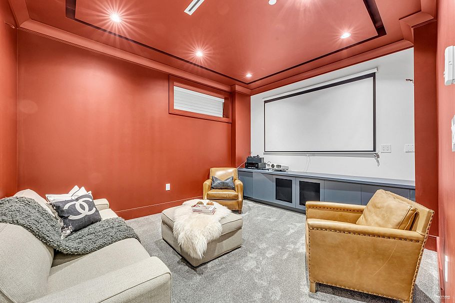 4112 W 11th Avenue Vancouver, BC - 23