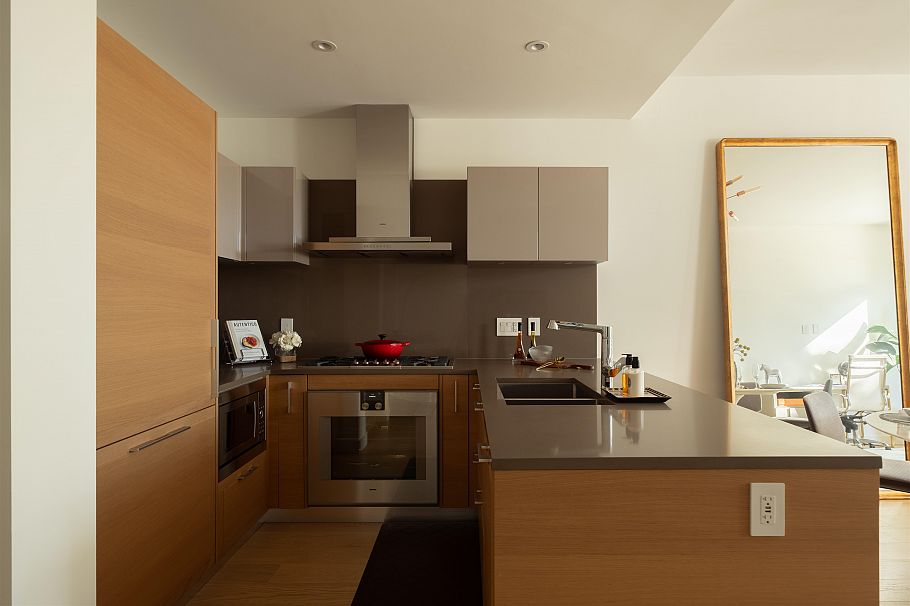 1577 W 57th Avenue Vancouver, BC - 11