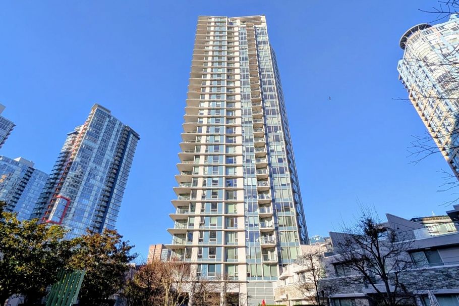 1006 188 Keefer Place Vancouver, BC - 1