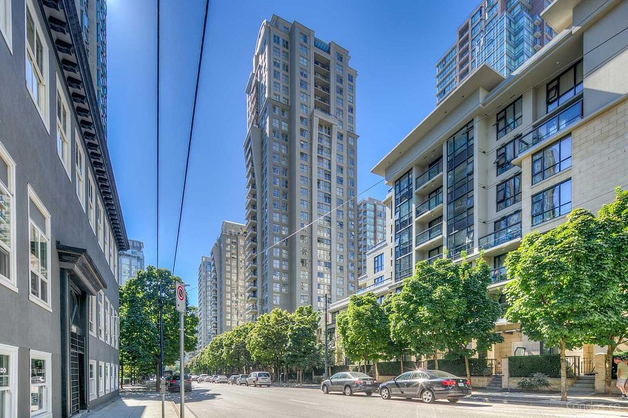 2801 969 Richards Street Vancouver, BC - 1