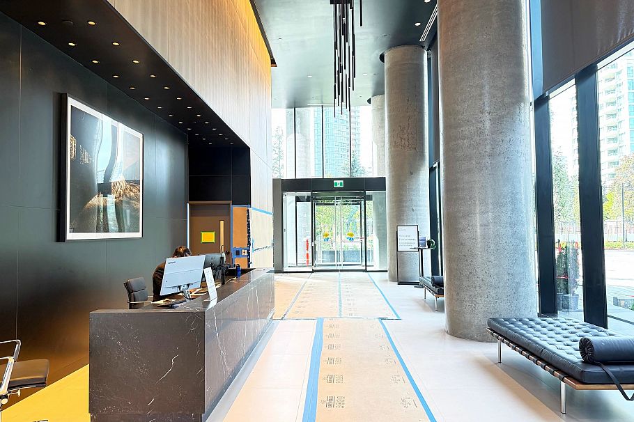 807 5987 Wilson Avenue Burnaby, BC - 2