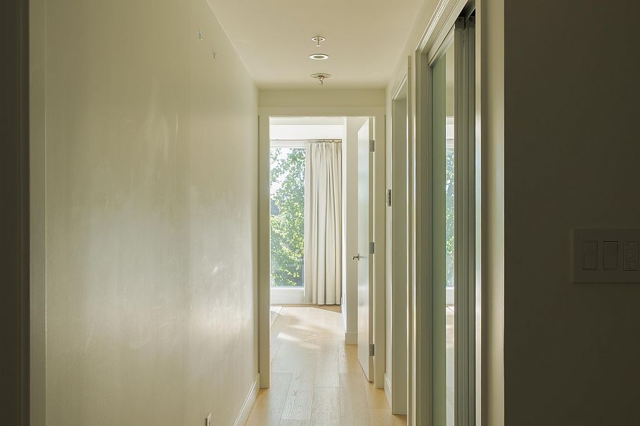 1577 W 57th Avenue Vancouver, BC - 15