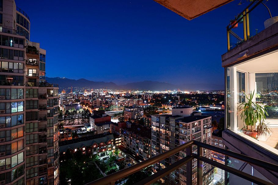 2001 1128 Quebec Street Vancouver, BC - 8