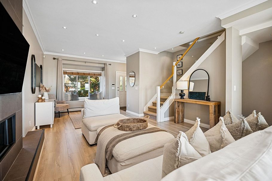 333 E Keith Road North Vancouver, BC - 7