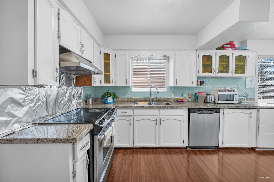 3334 Archimedes Street Vancouver, BC - 8