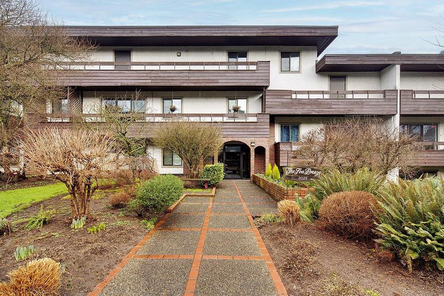 315 2025 W 2nd Avenue Vancouver, BC - 1