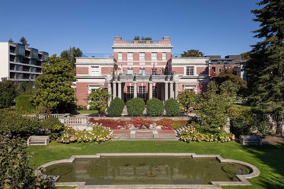 1577 W 57th Avenue Vancouver, BC - 38