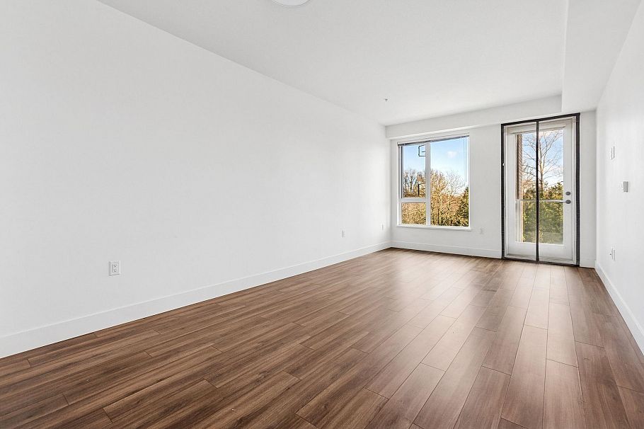 405 6933 Cambie Street Vancouver, BC - 3