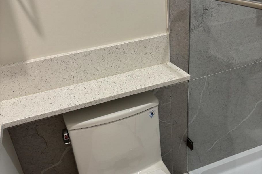 452 16 STREET EAST, North Vancouver BC V7R 2T5 North Vancouver, BC - 2