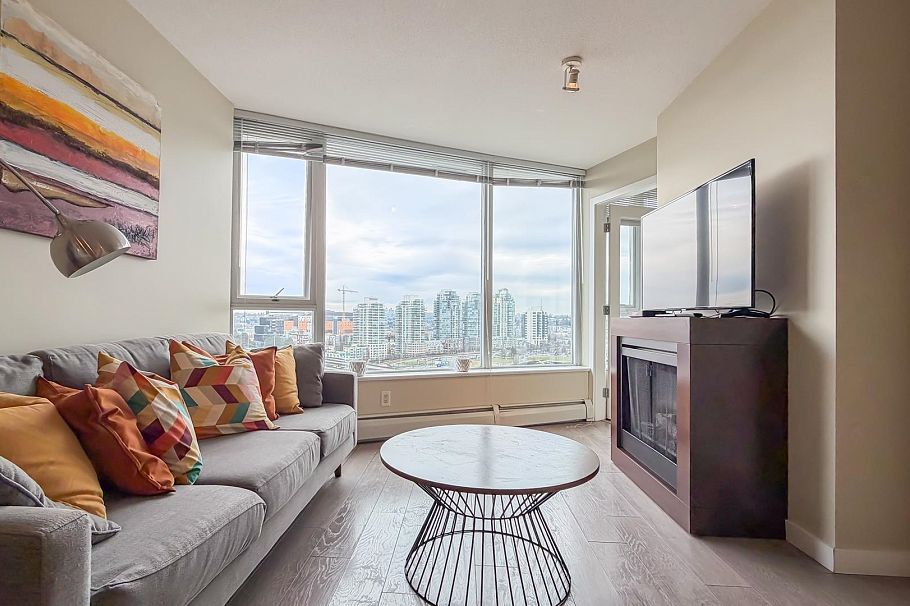 1909 688 Abbott Street Vancouver, BC - 4