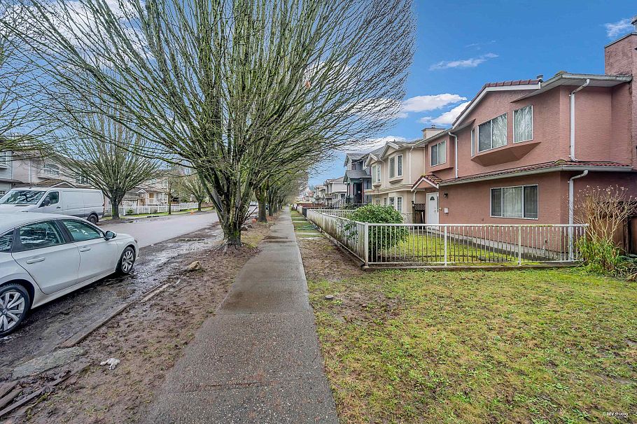 3334 Archimedes Street Vancouver, BC - 33